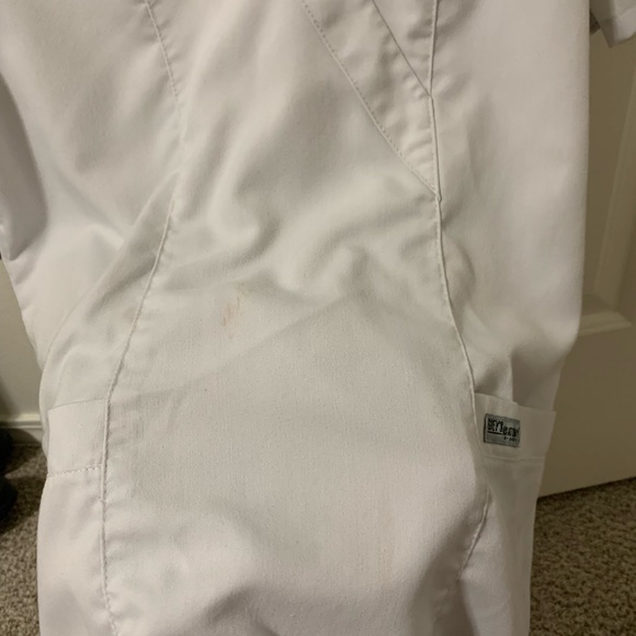 Greys anatomy scrub top - Picture 3 of 3